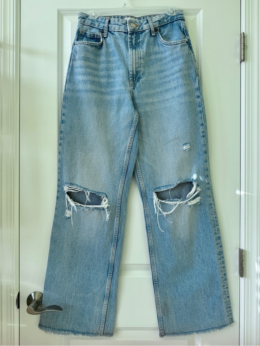 Zara Vintage Light-Wash High-Rise Wide-Leg Baggy Distressed Jeans, size 6/28
